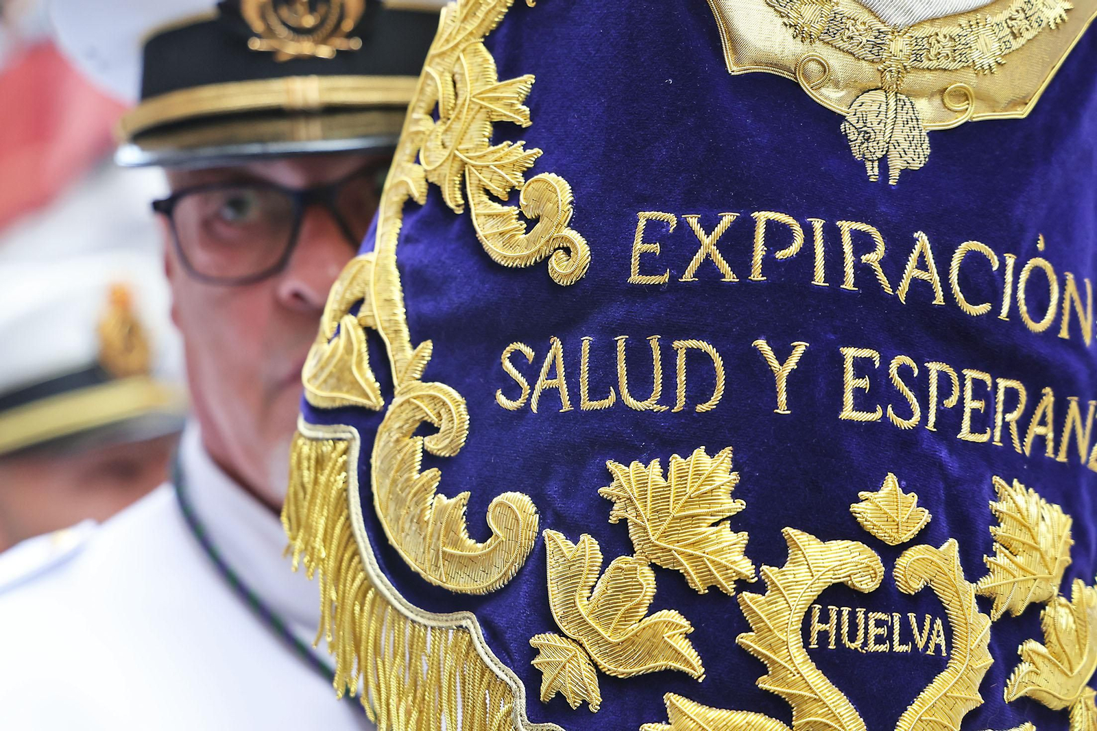 Miércoles Santo: La Hermandad de La Esperanza por las calles de Huelva