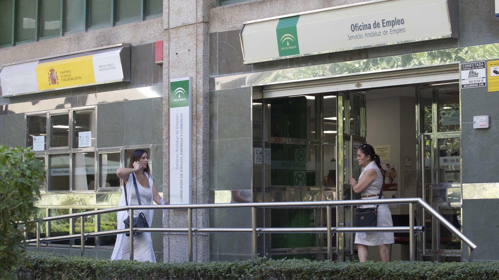 Oficinas de empleo abiertas.