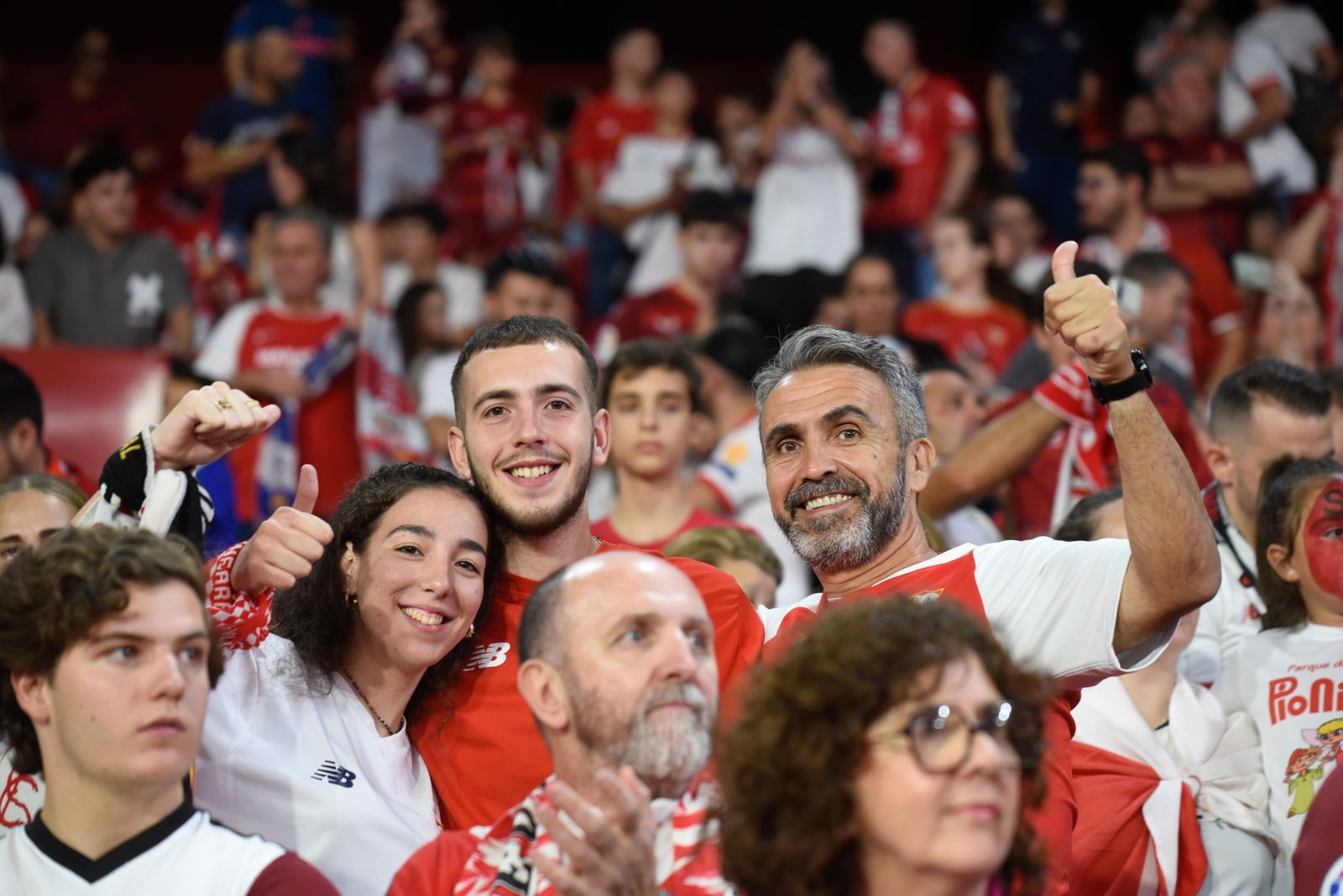 Búscate en la celebración del Sevilla, en el Sánchez-Pizjuán