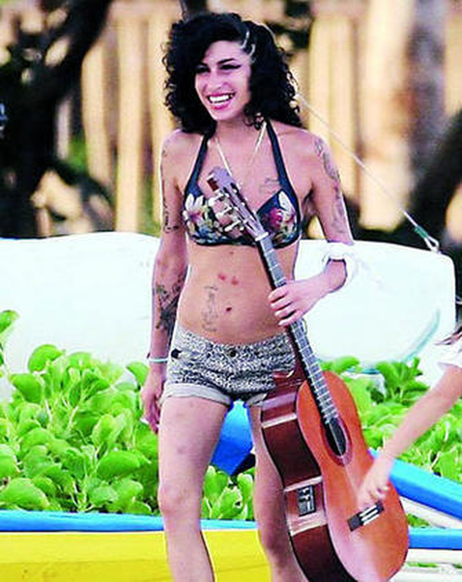 Amy Winehouse se va de Santa Lucía