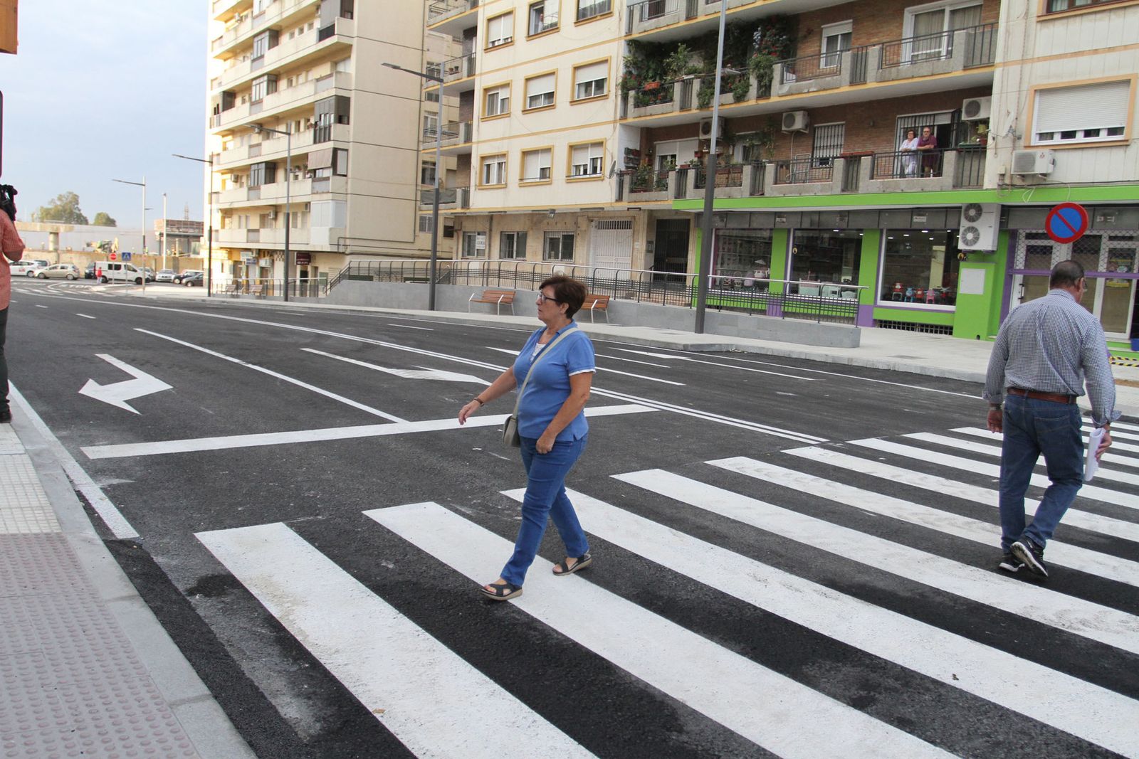 Reapertura de la Avenida de Cádiz al tráfico.