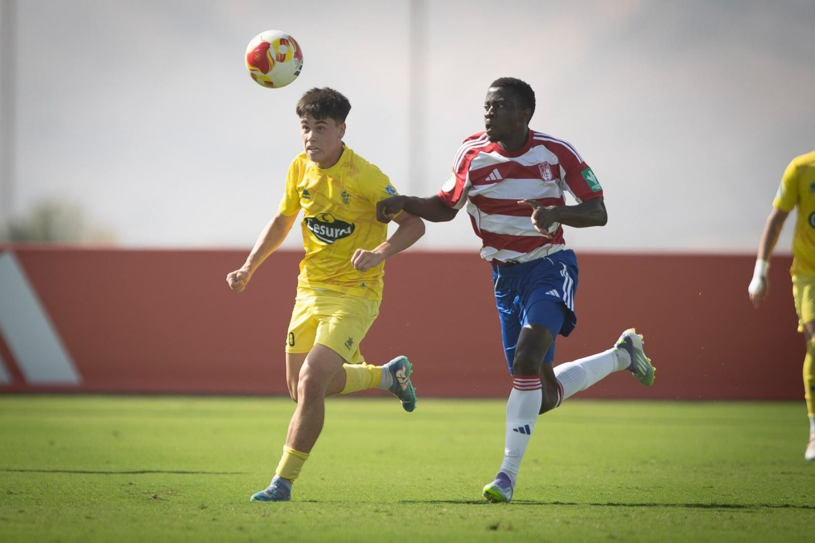 El Huétor Tájar quiere reencontrarse con la victoria a domicilio.