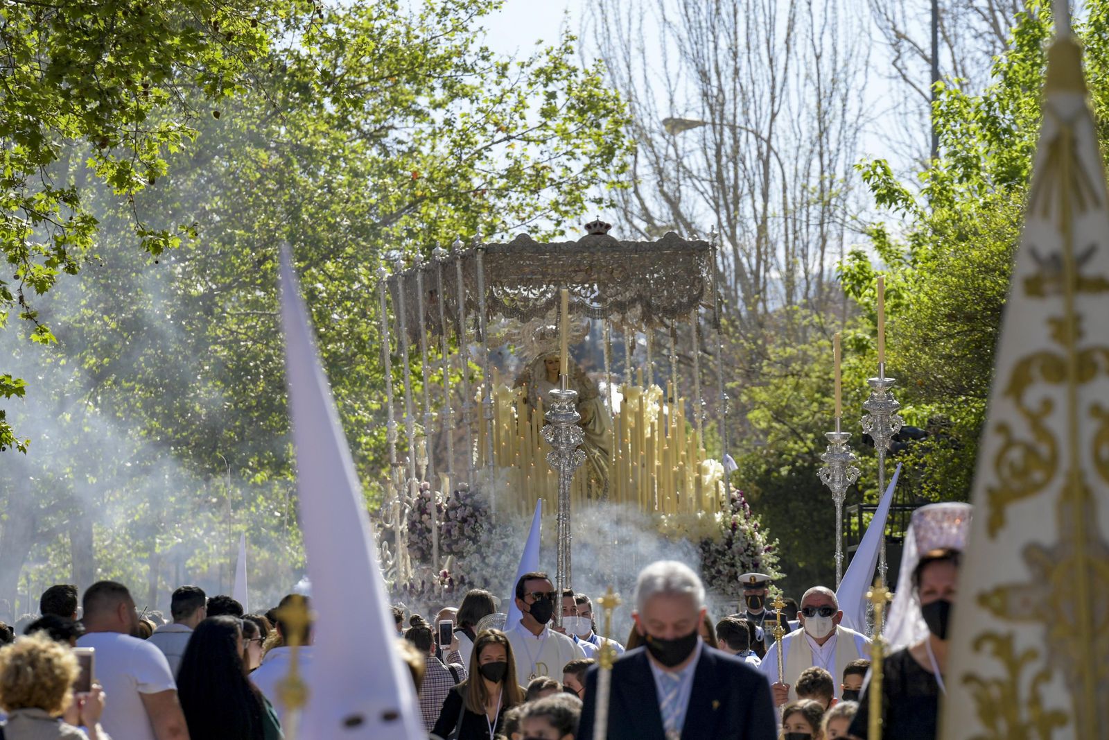 Imágenes del Domingo Santo en Granada