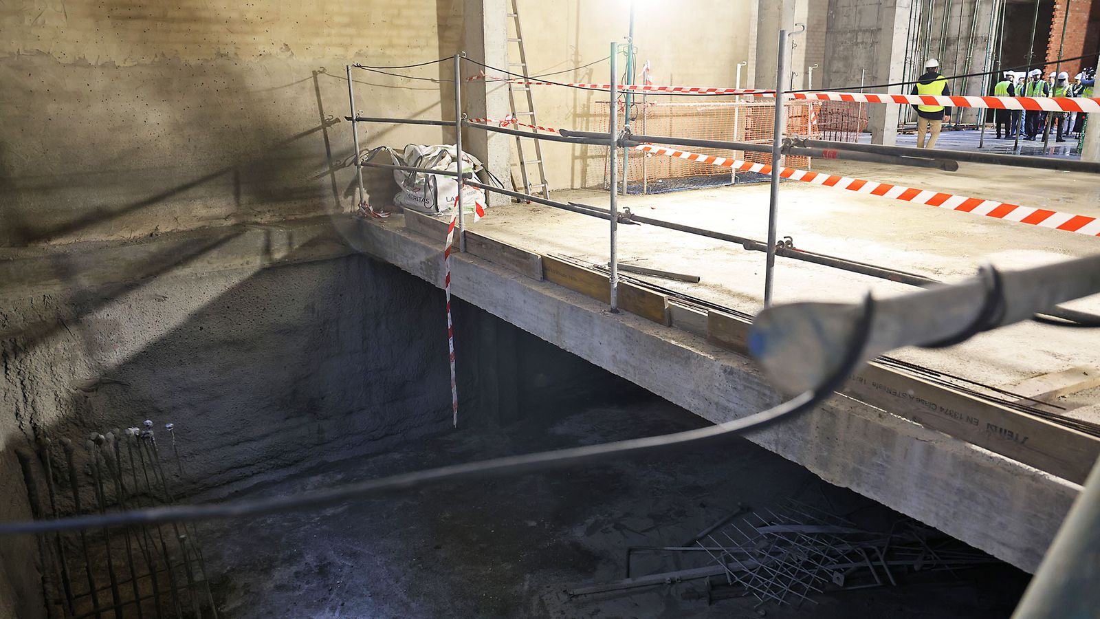 Imágenes de la visita las obras de la antigua Delegación de Hacienda