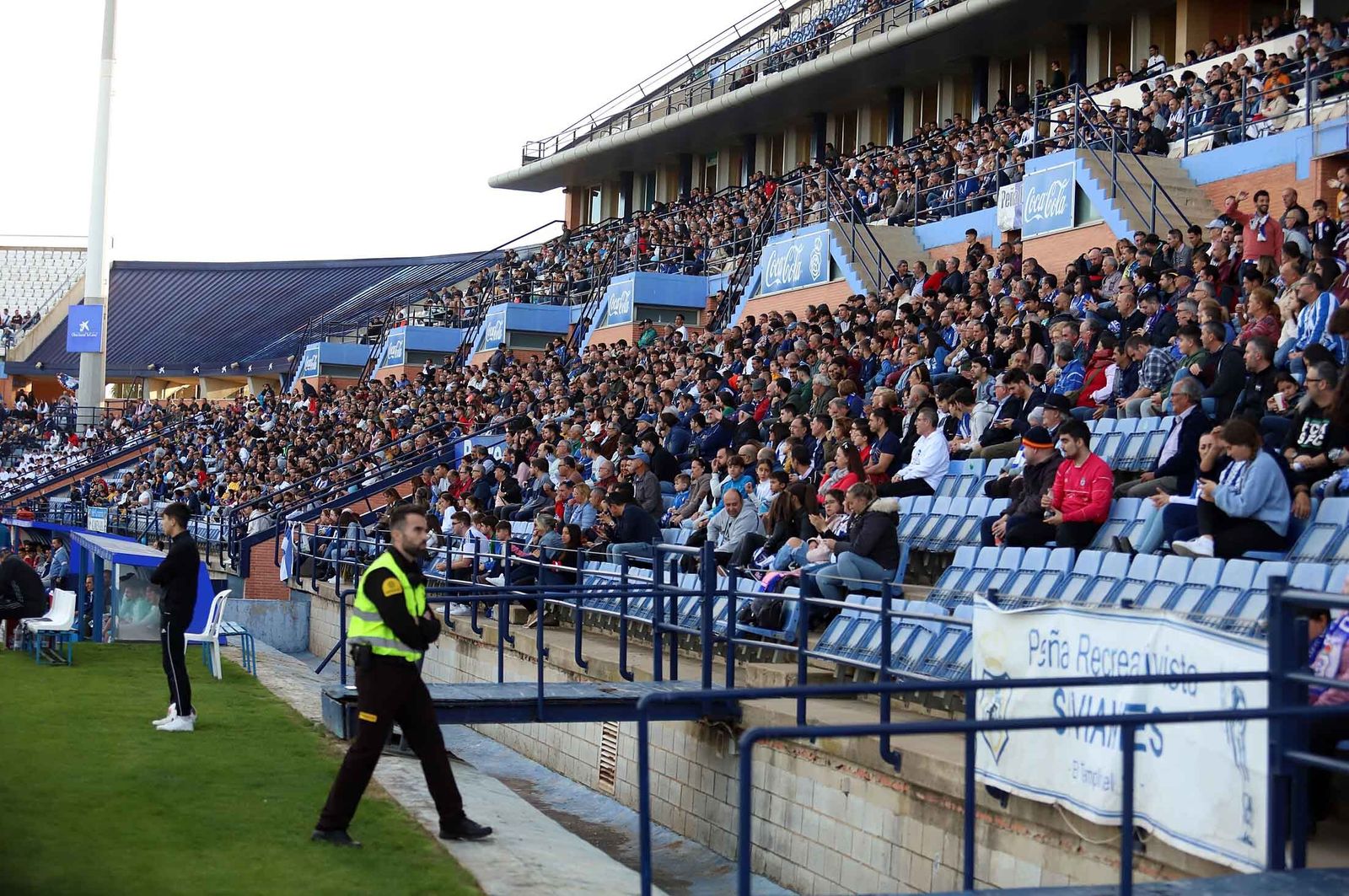 Ambiente en el estadio Nuevo Colombino en un partido de la presente temporada.