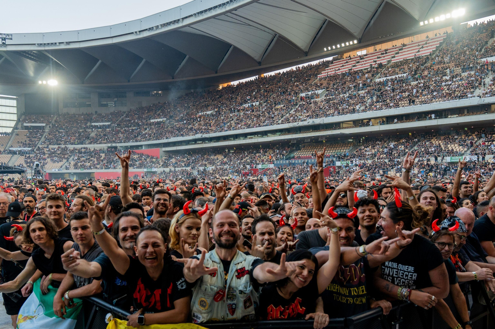 Las imágenes del primer concierto de AC/DC en Sevilla por su gira 'Power Up Tour 2024'