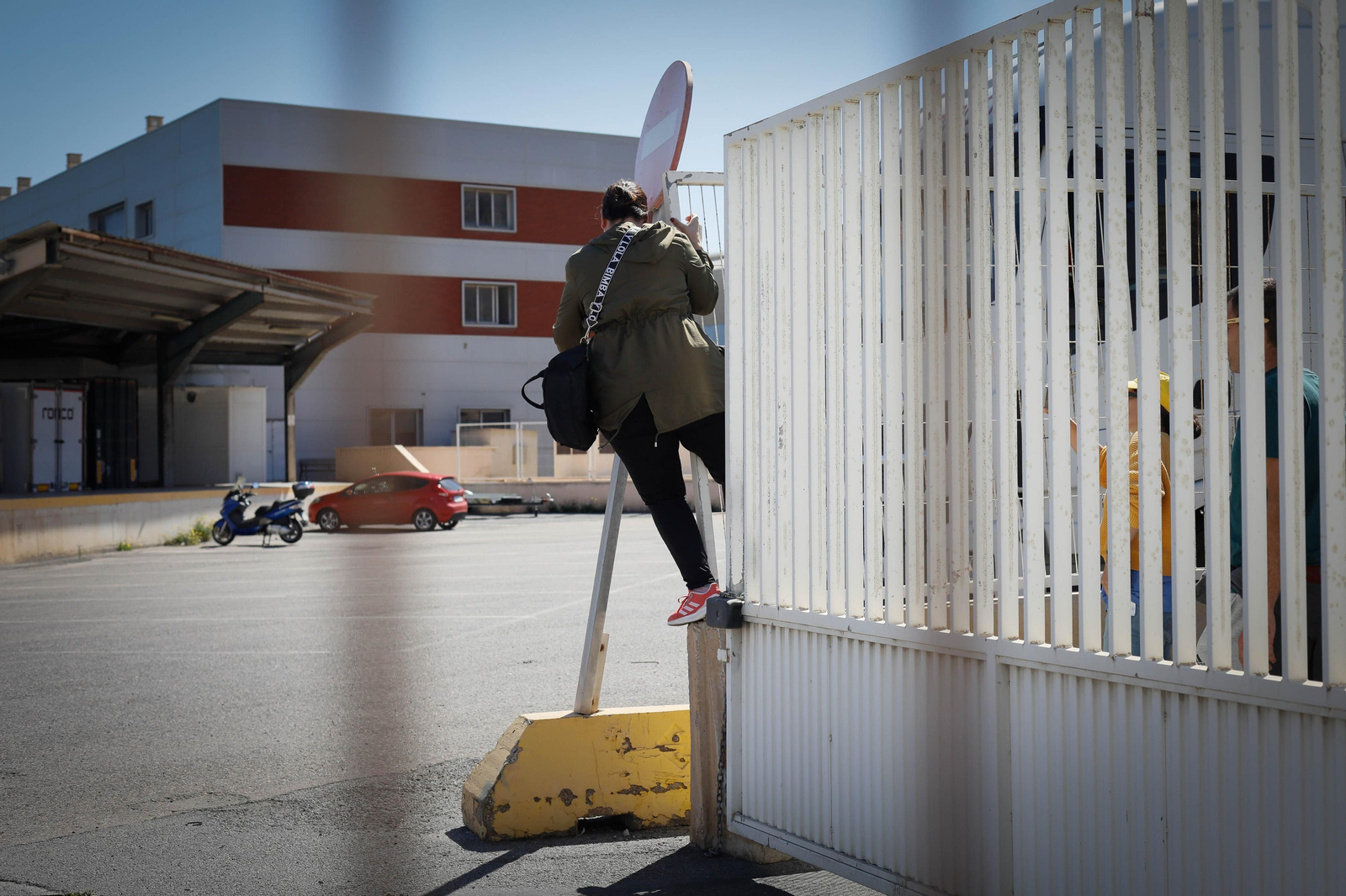 Los agricultores colapsan el puerto de Almería