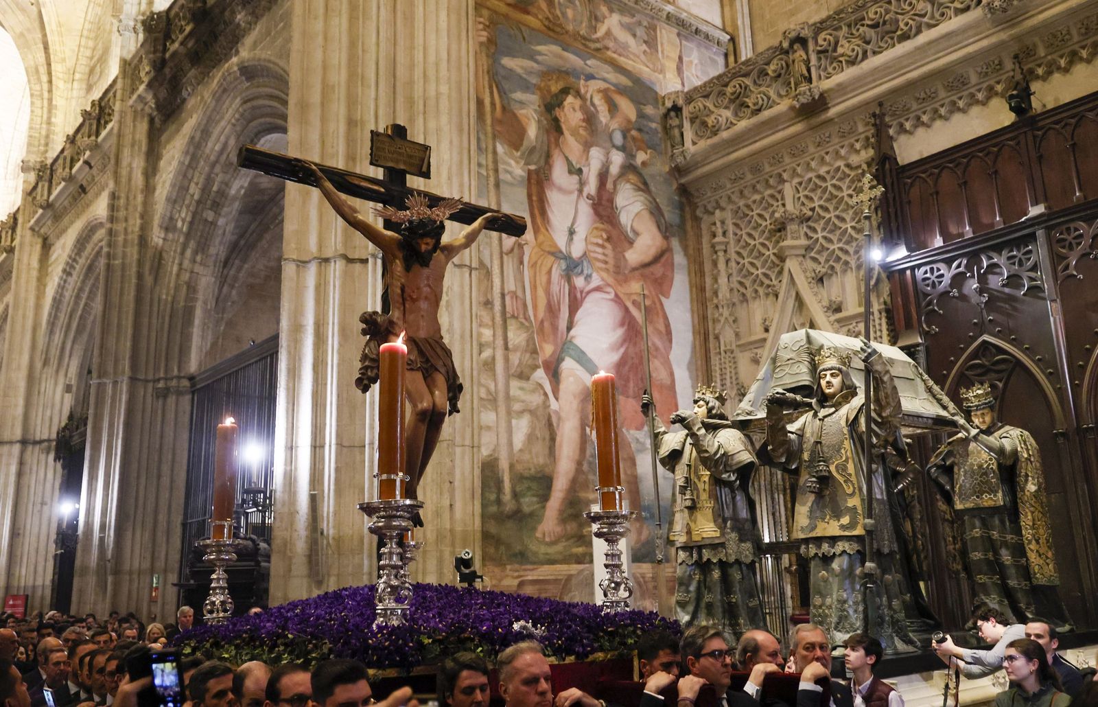 Las imágenes del Viacrucis de las Hermandades