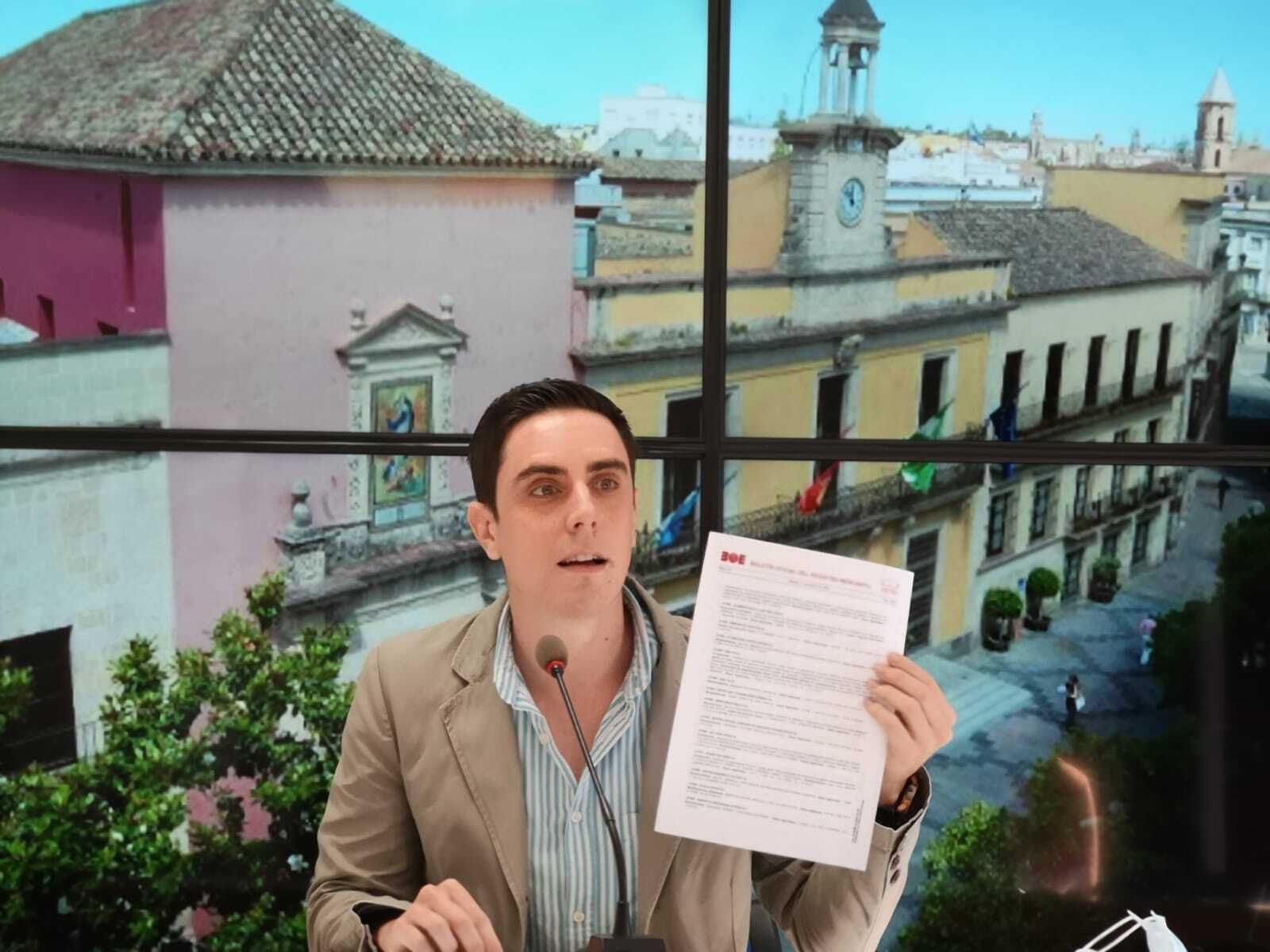 El concejal del  PP Jaime Espinar, durante una rueda de prensa.