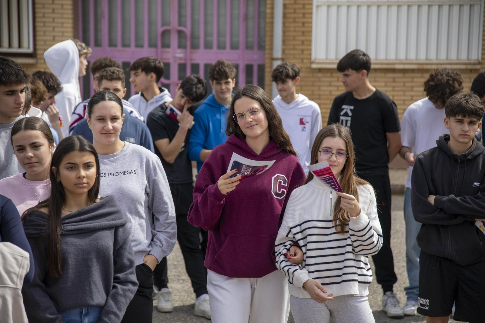 Sensibilización sobre la trata de mujeres en el IES Maestro Padilla de Almería, en imágenes