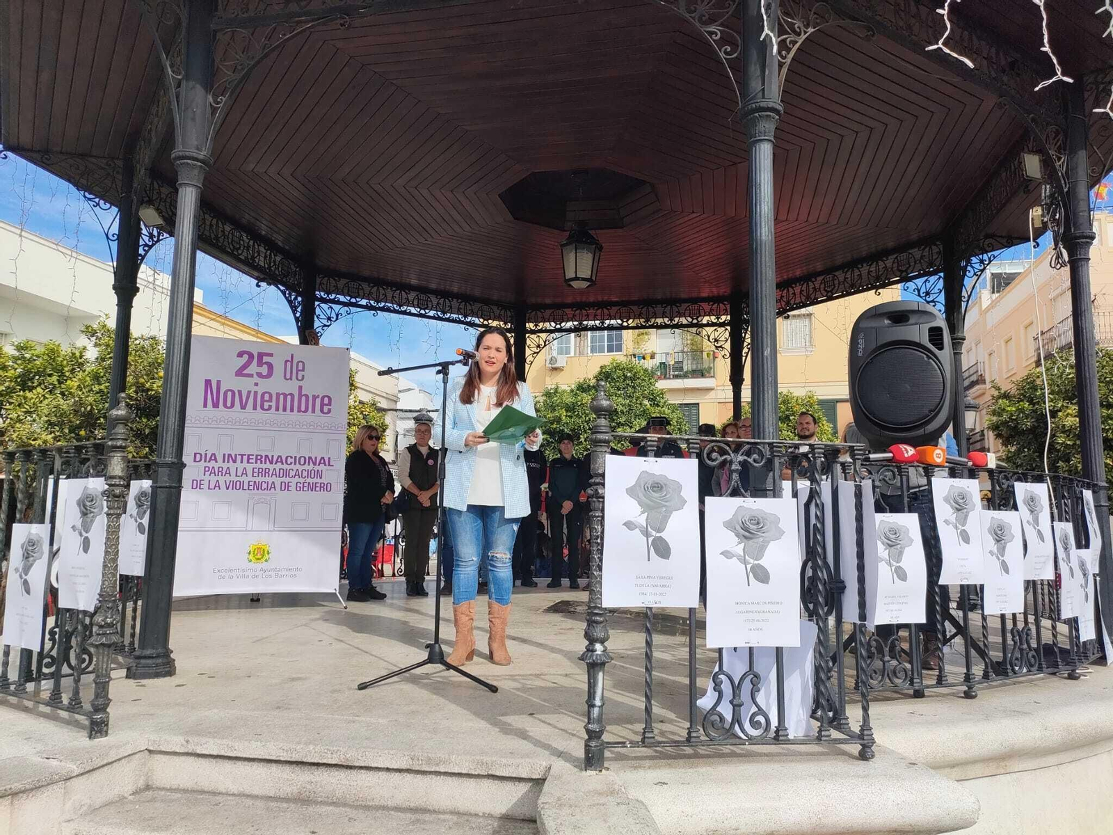 Lectura del manifiesto del 25-N en Los Barrios.