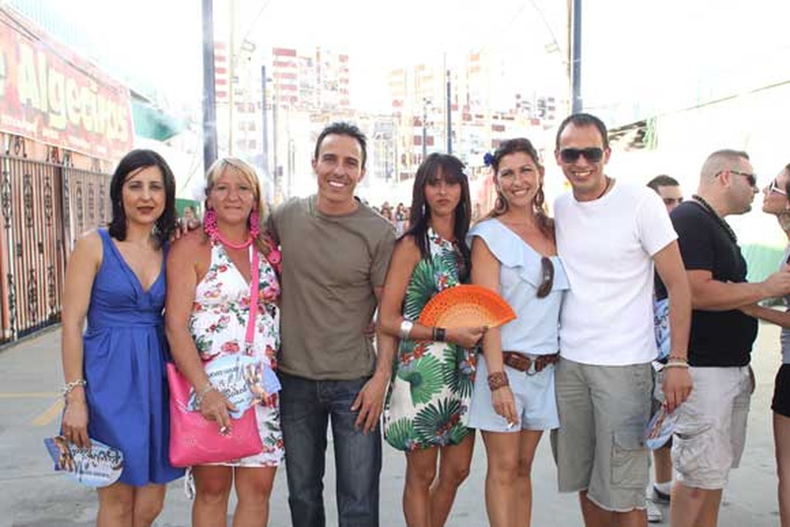 Amigos en el real de la feria

Foto: Vanessa Perez/J.M.Q.