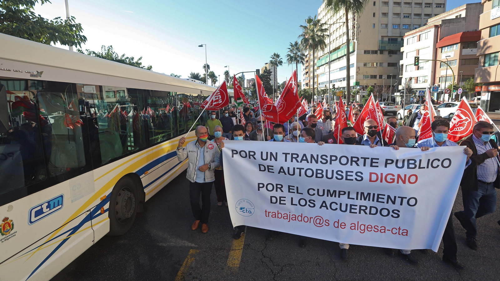 Fotos de la huelga de autobuses urbanos en Algeciras
