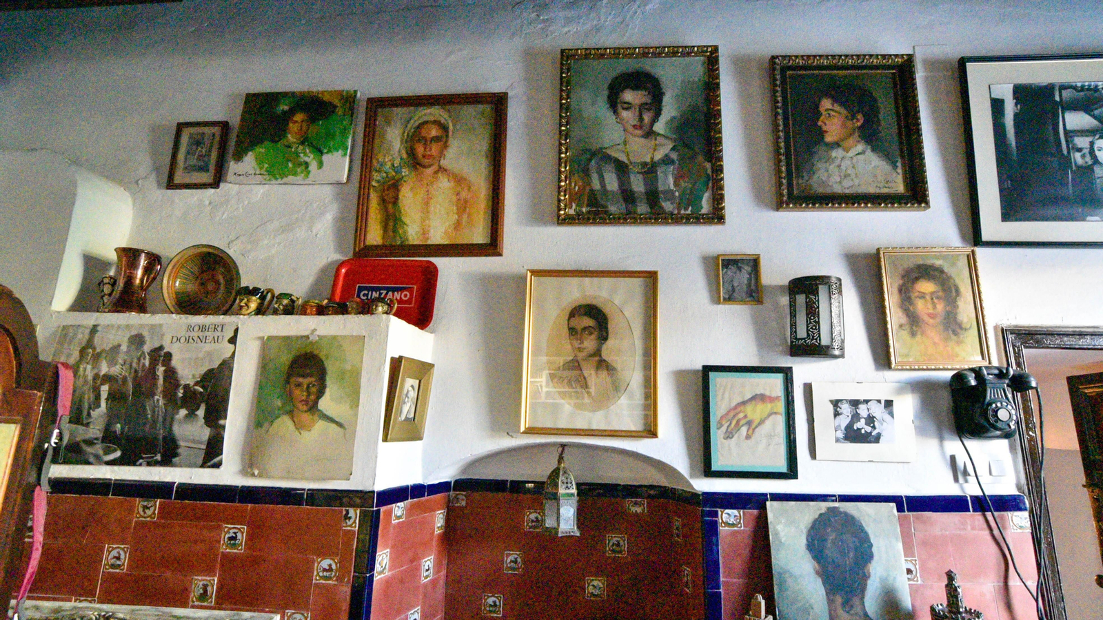 Las fotos del taller y la exposición de José Cruz Herrera y su hija Amparo en san Roque