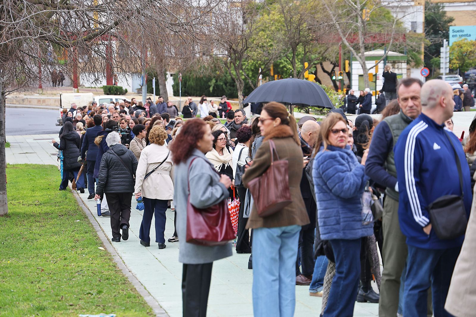 Fotografías del ambiente previo a la Misa funeral por las víctimas del accidente ferroviario