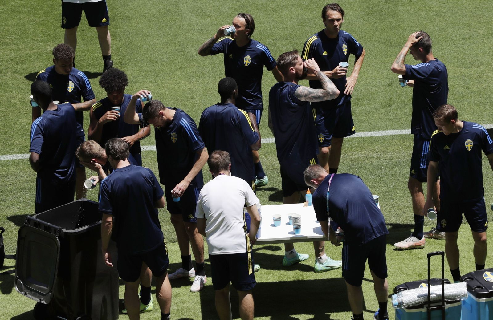 ¡Suecia entrena a las 14:30 en La Cartuja con 33 grados!