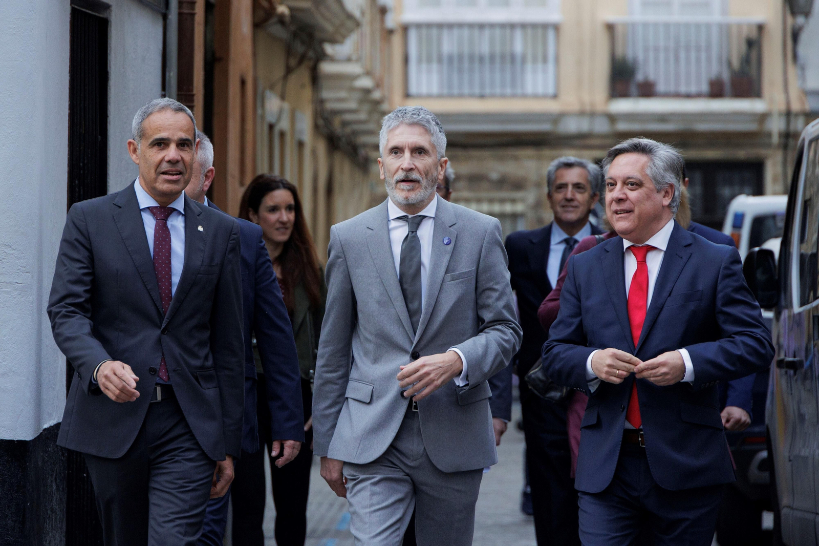 Las imágenes de la entrega de condecoraciones civiles en Cádiz.