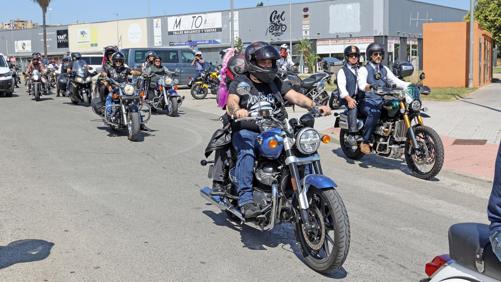 Búscate en el evento motero solidario "The Distinguished Gentleman´s Ride" en Jerez