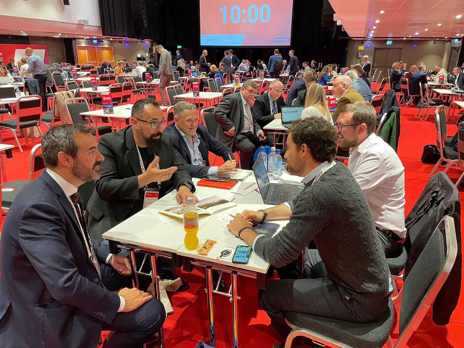 La Diputación de Granada se reúne con 20 aerolíneas para aumentar las conexiones del areopuerto