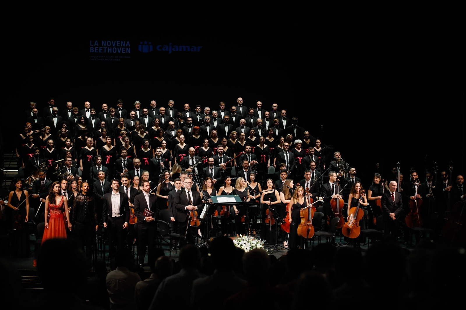 Imágenes de la novena Beethoven interpretado por la OCAL y Orfeón para Cajamar