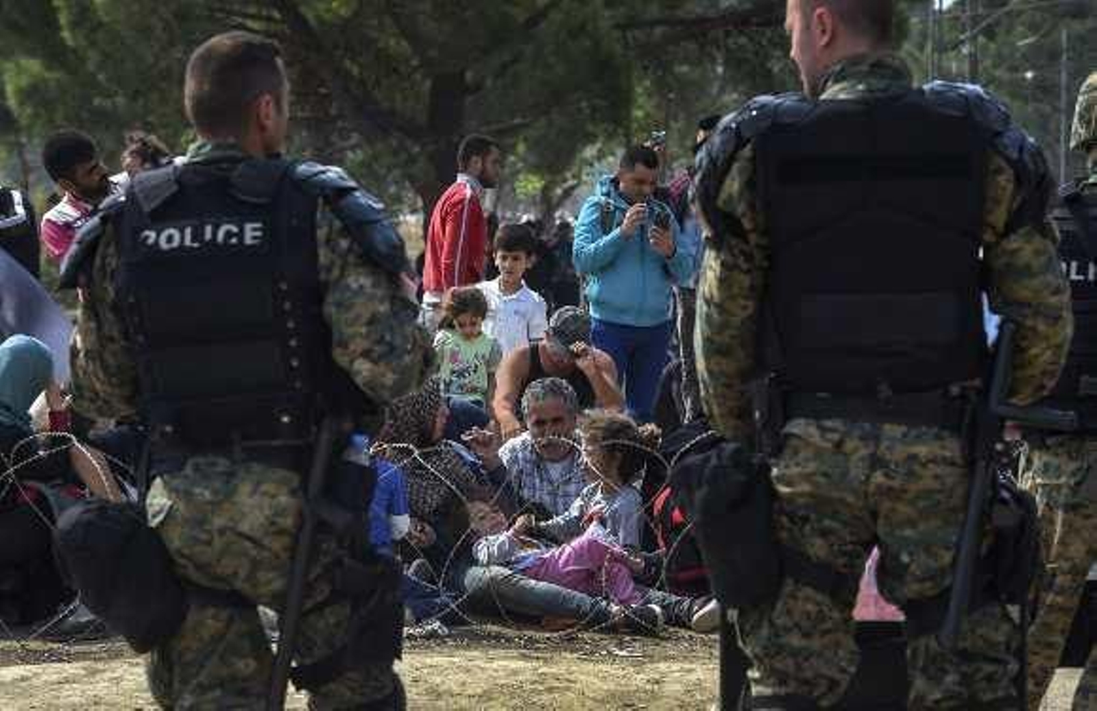 Disturbios entre la Policía macedonia y refugiados sirios en la frontera con Grecia