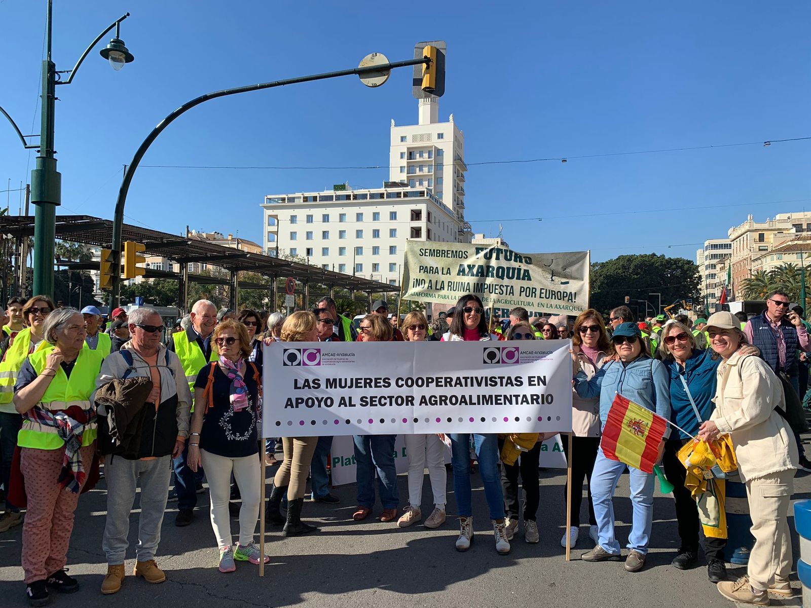 La entrada de los tractores en Málaga capital, en fotos