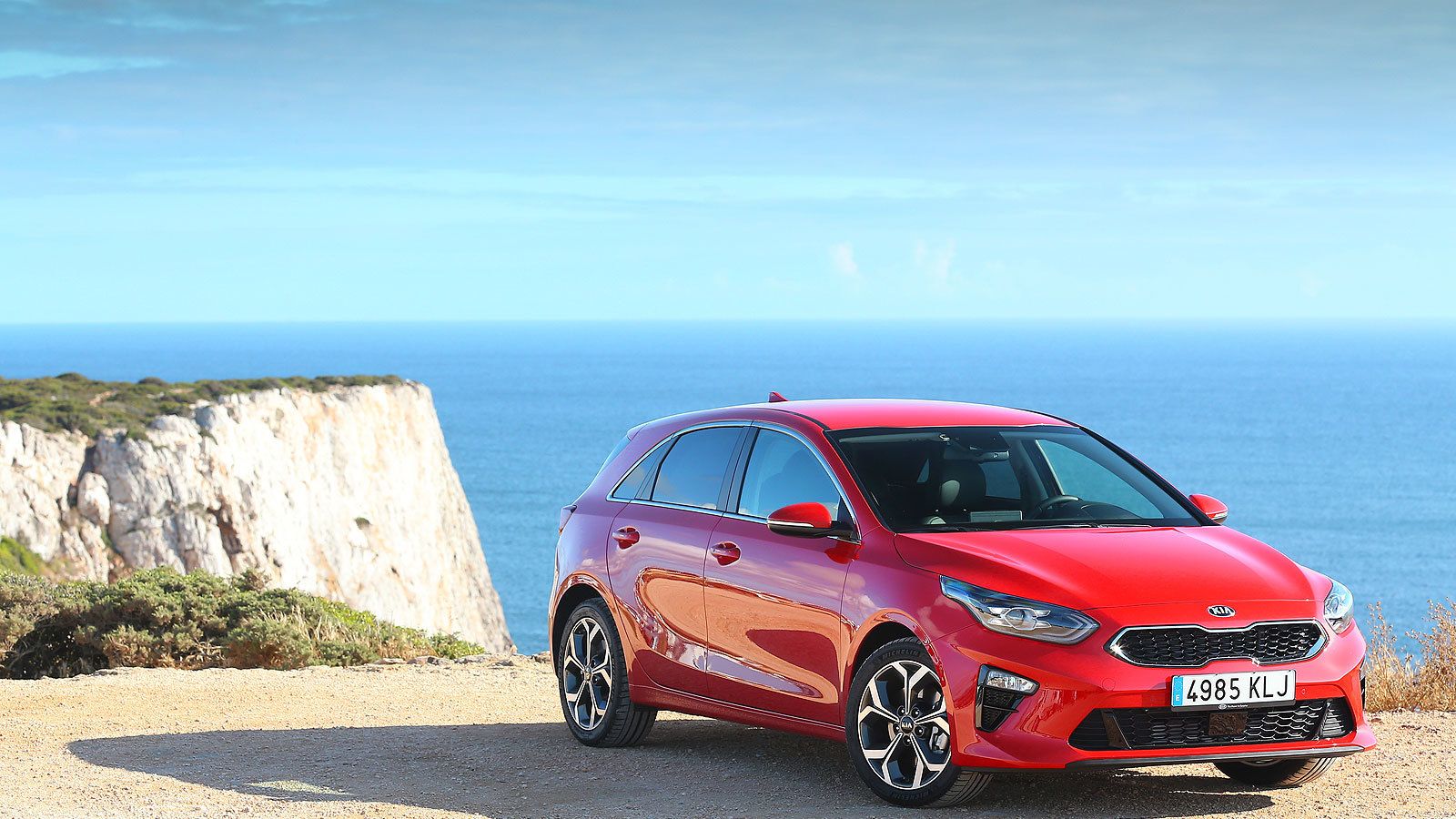 Además, puede incorporar un sistema de conducción semiautónoma nivel 2, lo que supone una gran ayuda en la conducción.