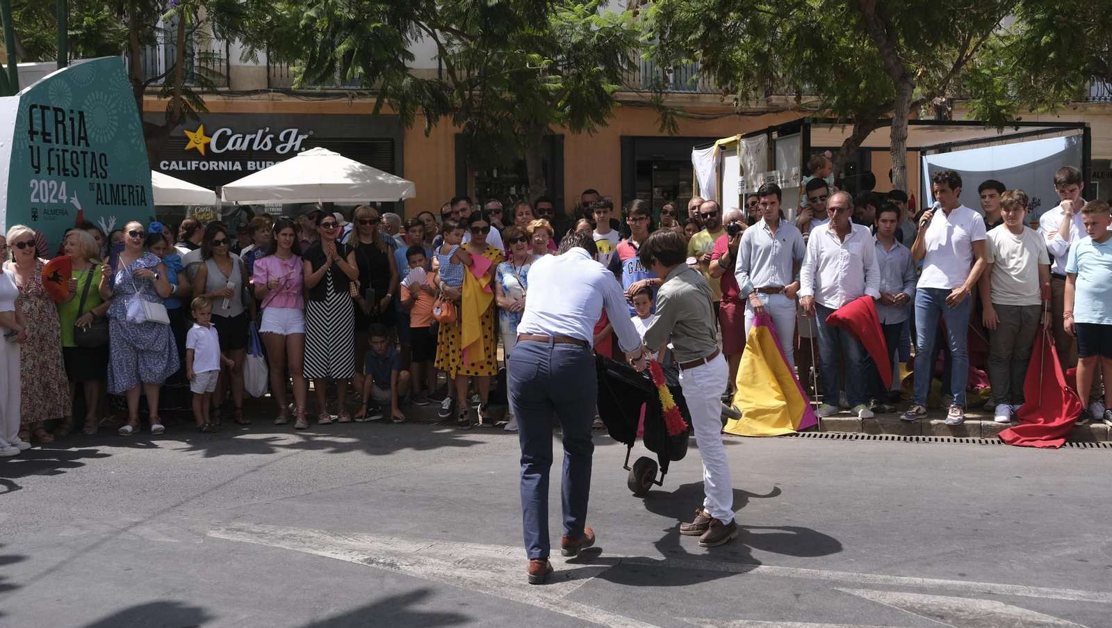 Exhibición de toreo de salón de la Escuela Taurina de Almería, en imágenes
