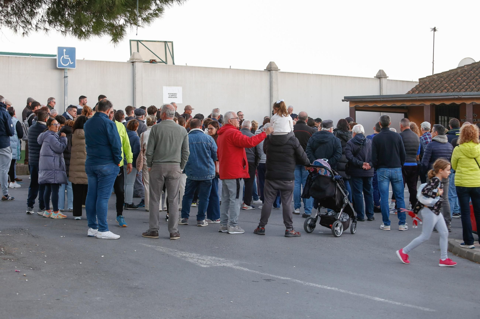 Las fotos de la protesta por la concesión del San Rafael de Los Barrios a Reygadas Sport