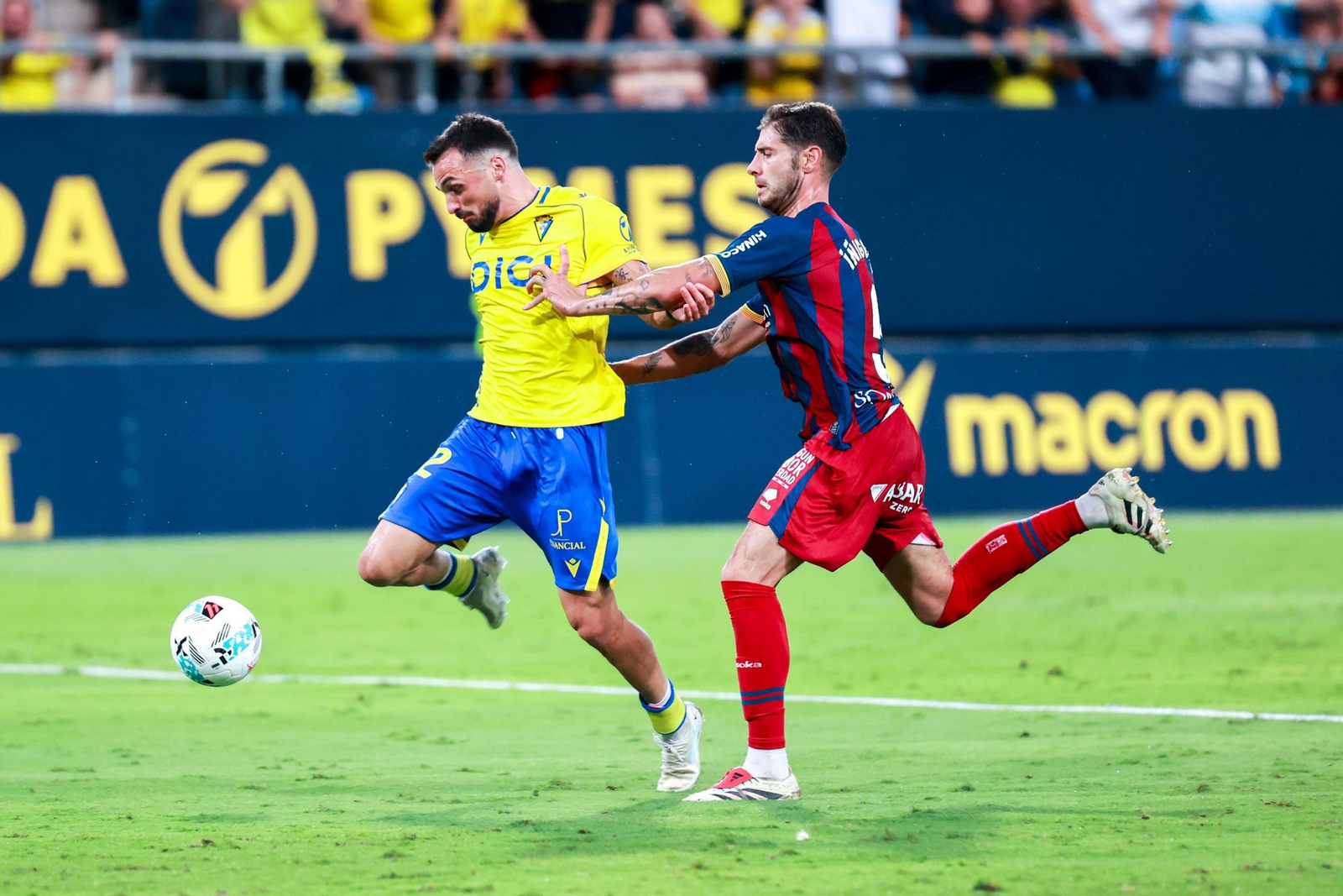Las imágenes del Cádiz CF-Huesca