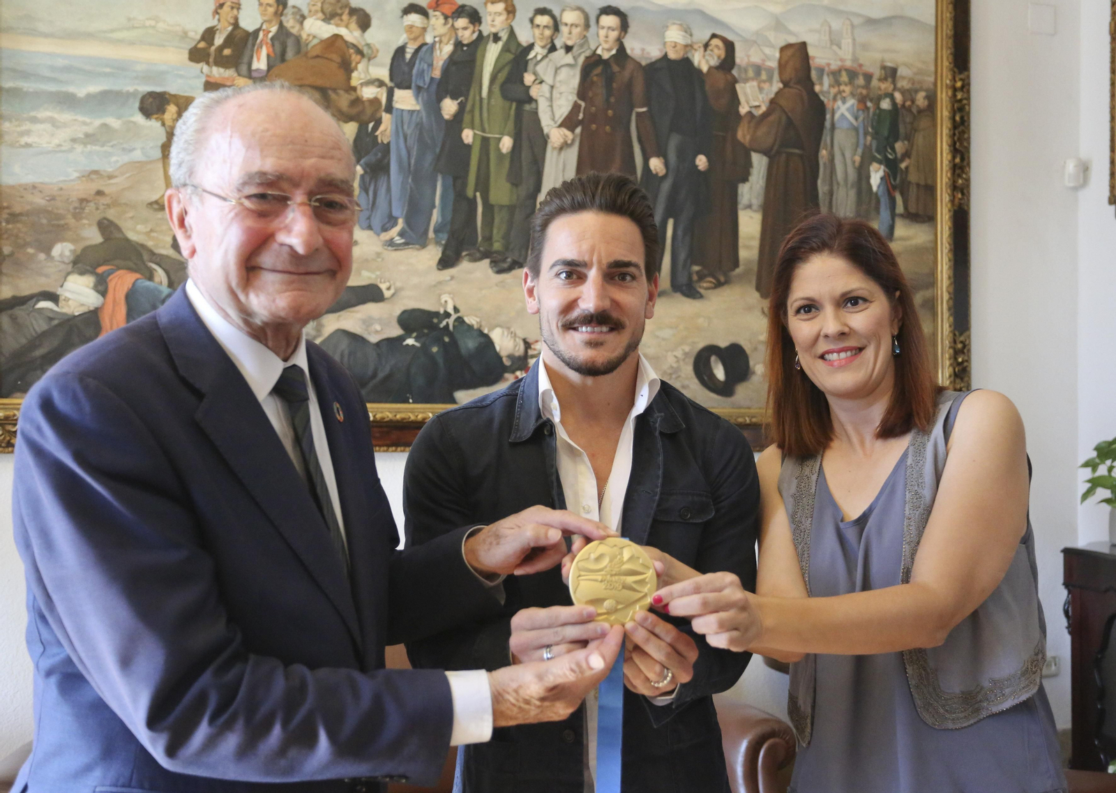 Las fotos del recibimiento a Damián Quintero en el Ayuntamiento