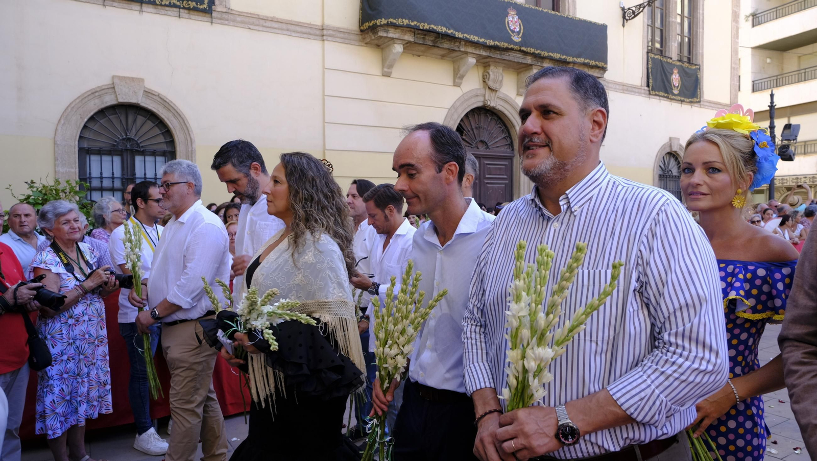 La ofrenda floral a la Virgen del Mar en la Feria de Almería 2025, en imágenes
