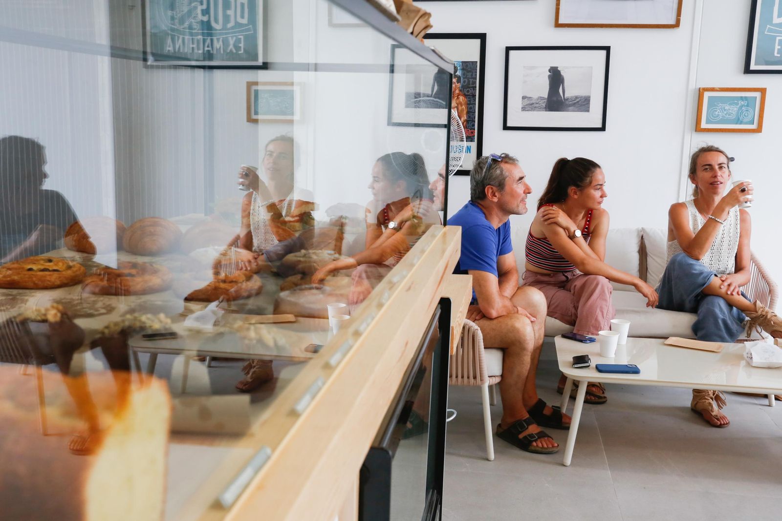 Fotos de una visita a "Pastelito", la nueva panadería y pastelería que triunfa en Tarifa