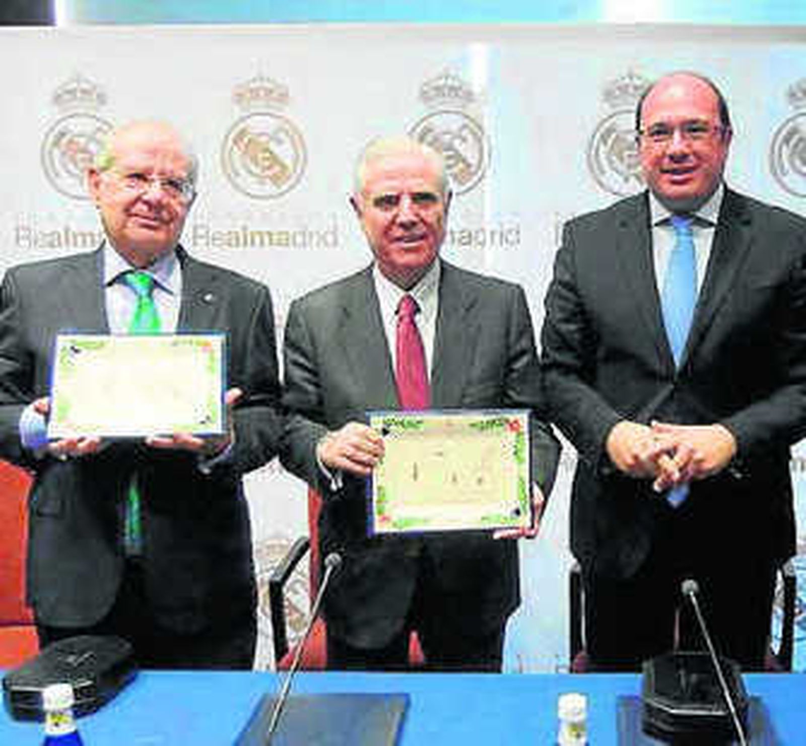 Antonio Pérez Lao representó a Cajamar en el acto.