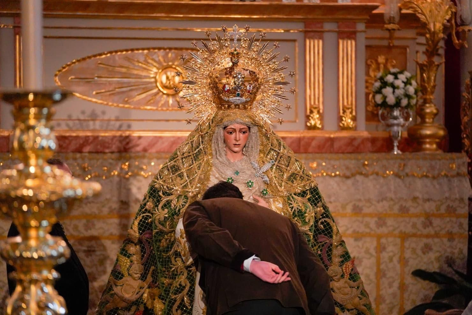 Besamanos de la Esperanza Macarena