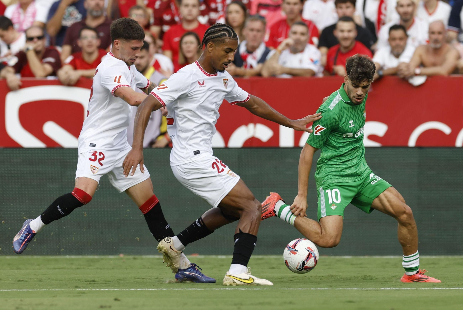 El derbi Sevilla-Betis, en imágenes