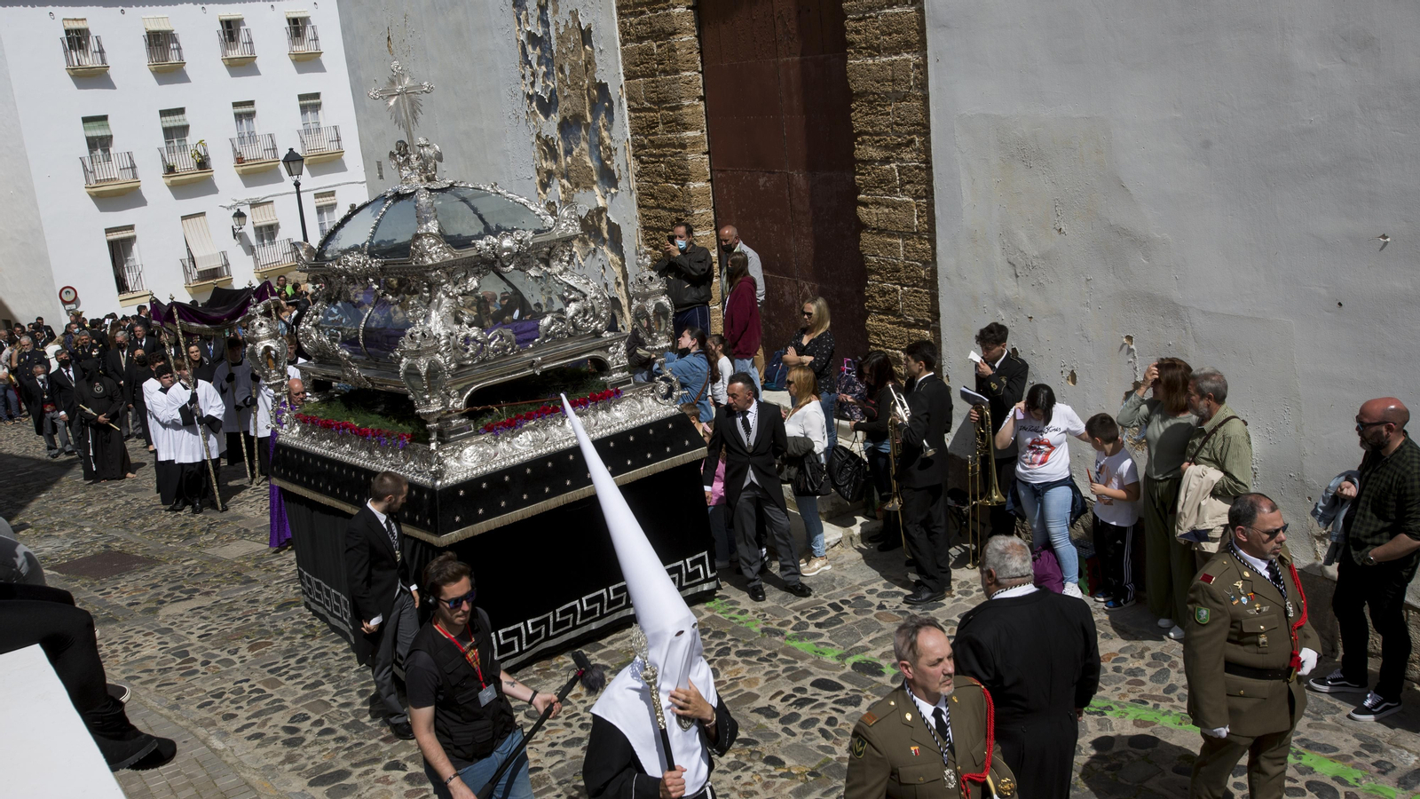 Las imágenes de la cofradía del Santo entierro en la Semana Santa de Cádiz 2022