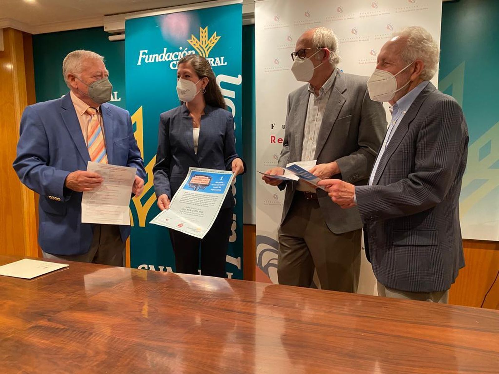 Asistentes a la presentación de las jornadas.