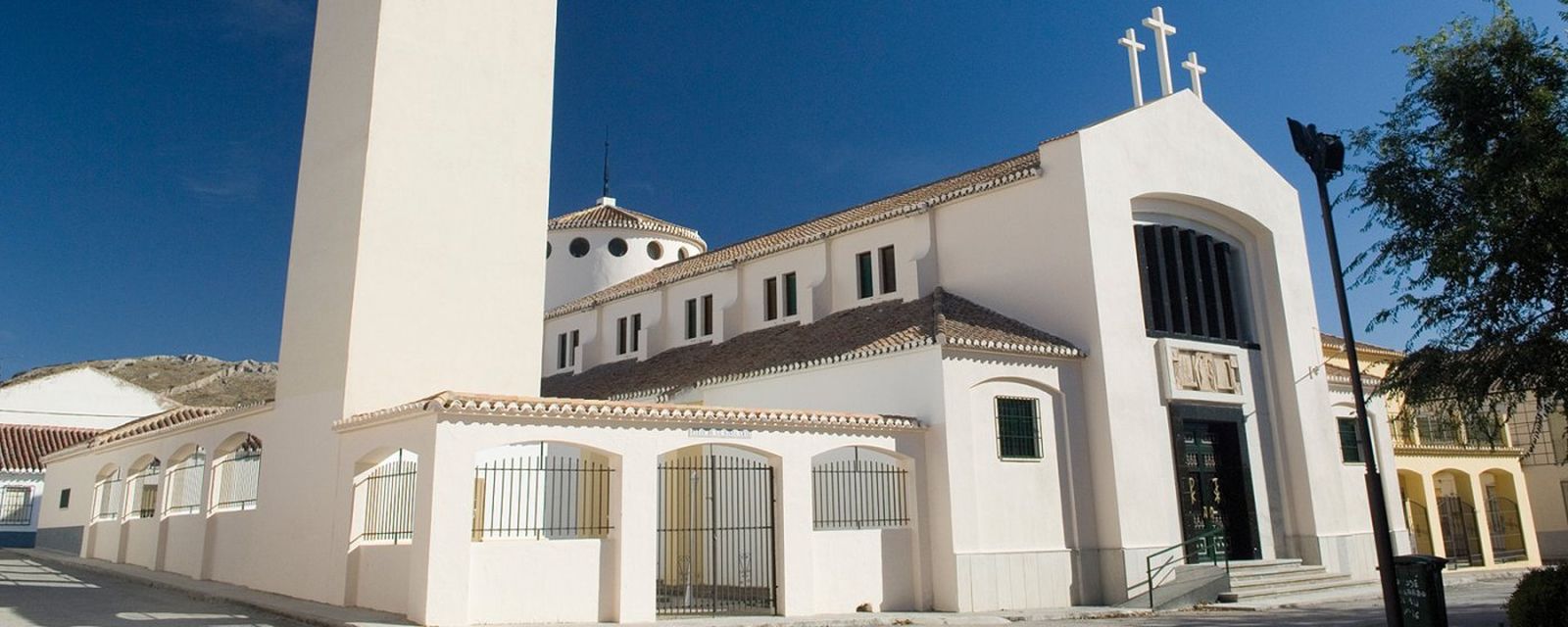 Imagen de la iglesia de la localidad de Pedro Martínez