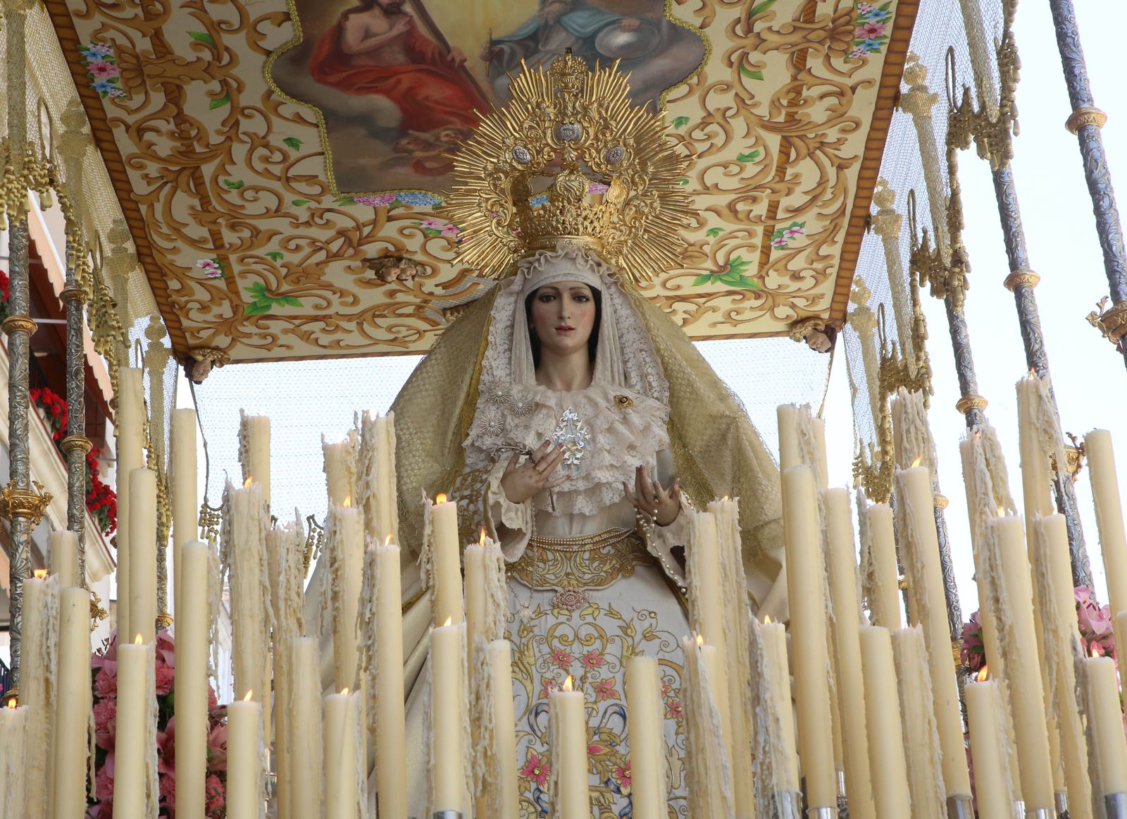 La procesión del Resucitado de Montilla y la Virgen de la Paz, en imágenes