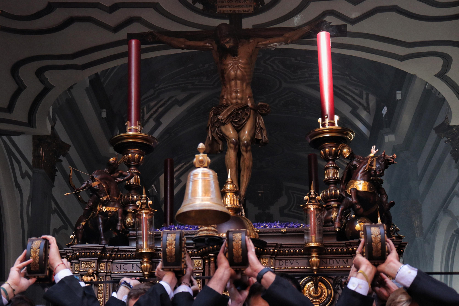 Dolores de San Juan en el Viernes Santo de Málaga, en imágenes