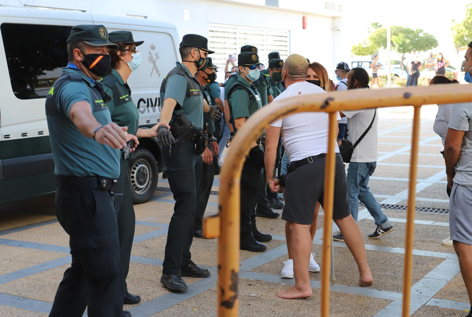 Imágenes de la llegada al juzgado de Ayamonte de uno de los principales imputados del crimen de Cartaya