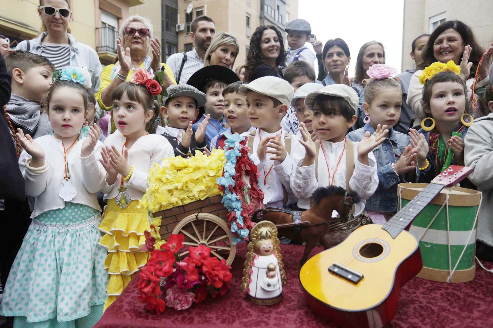 El Rocío 2023: Imágenes de los peregrinos de la Hermandad de Emigrantes
