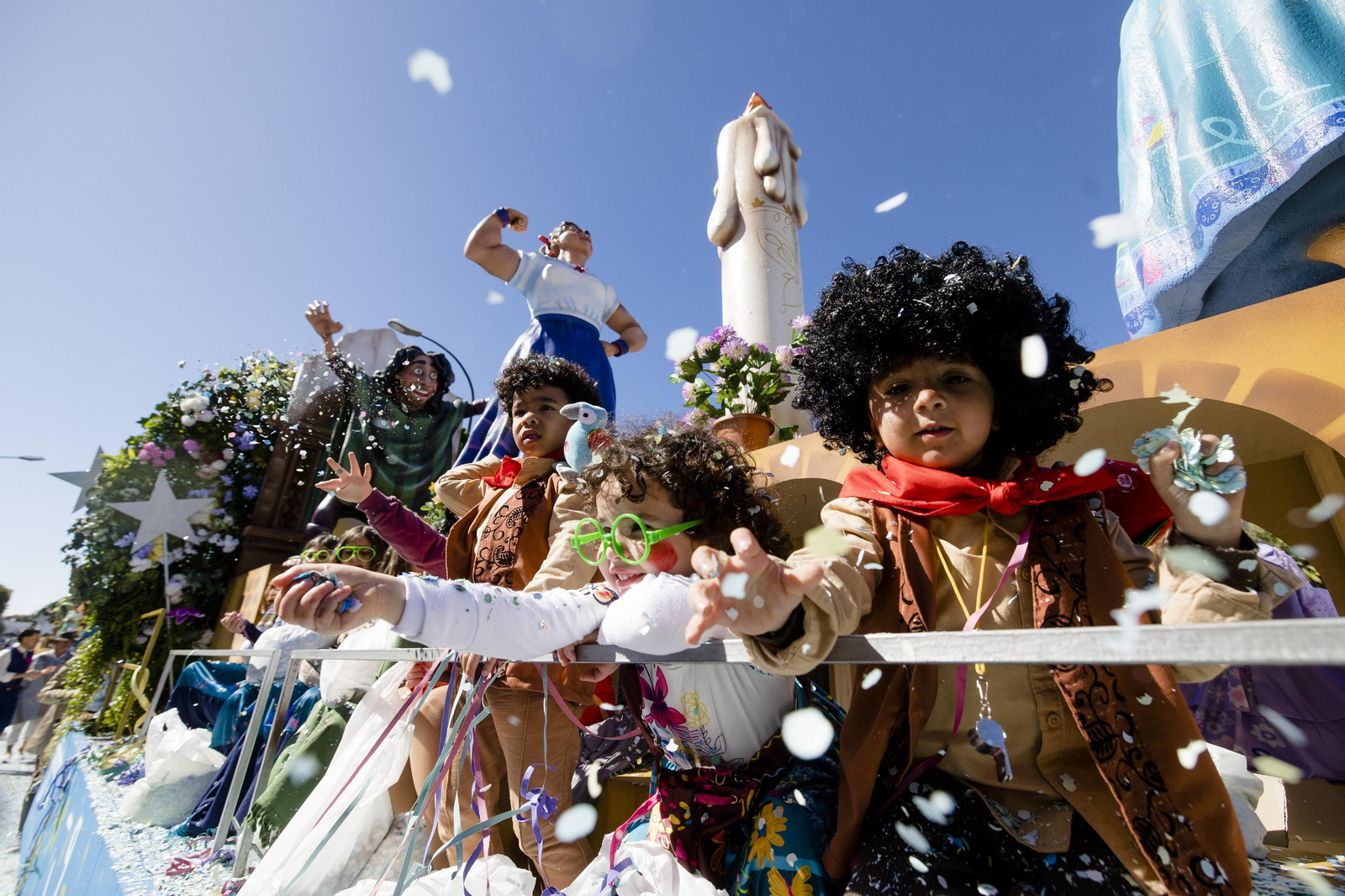 Las imágenes de la cabalgata de carnaval en San Fernando