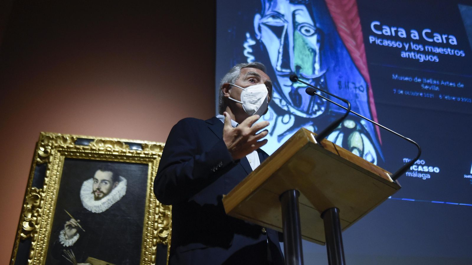 José Lebrero, director del Museo Picasso Málaga, en el Bellas Artes sevillano.