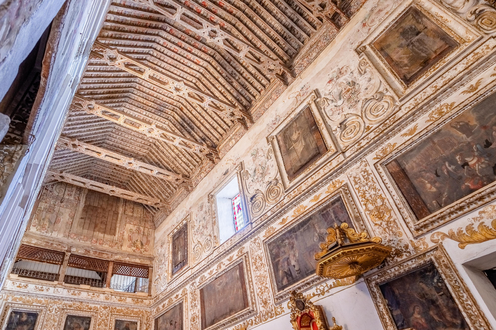 Artesonado de la Iglesia