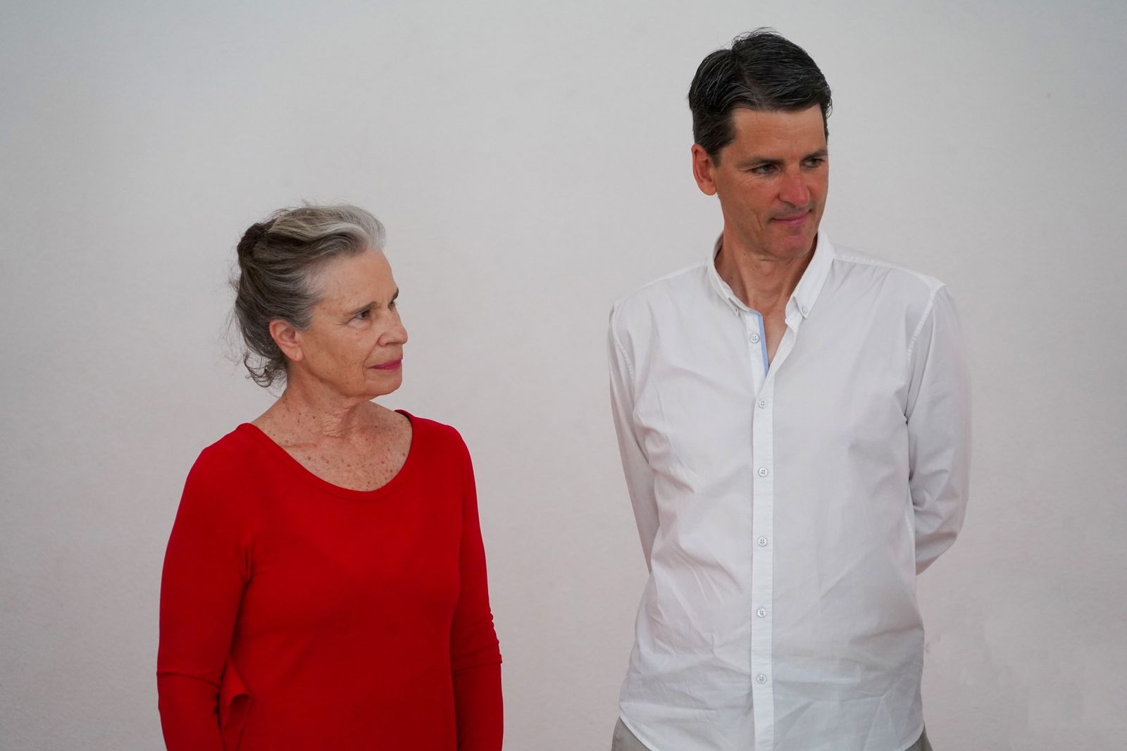 La reconocida poeta y profesora estadounidense Gail Langstroth y el gran guitarrista madrileño José Miguel de la Fuente.