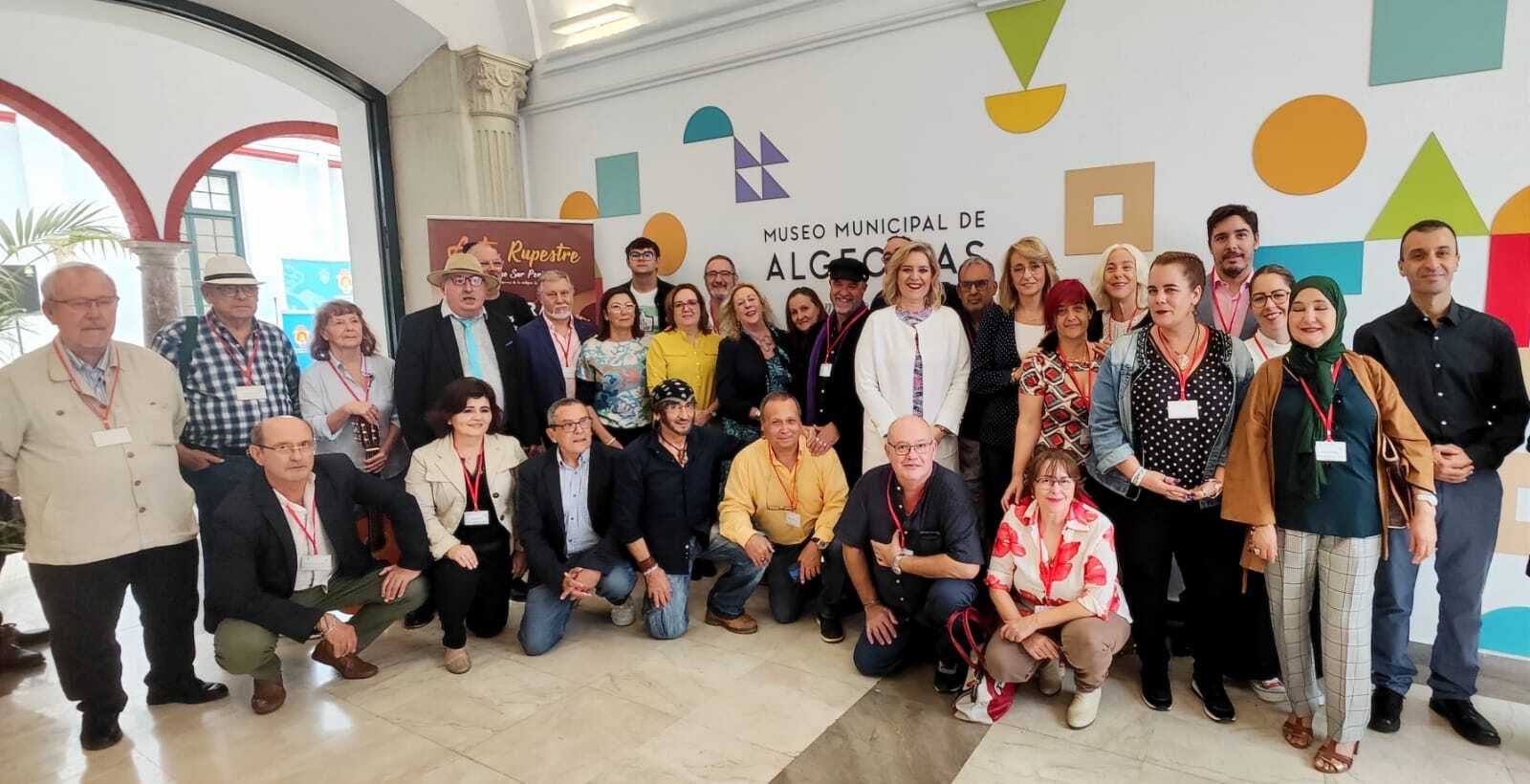 Los participantes en el encuentro de Poetas de Ahora, en Algeciras.