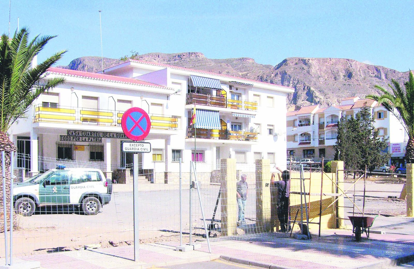 La condenada se quitó la ropa en dependencias del Instituto Armado y golpeó a un agente que intentó vestirla.