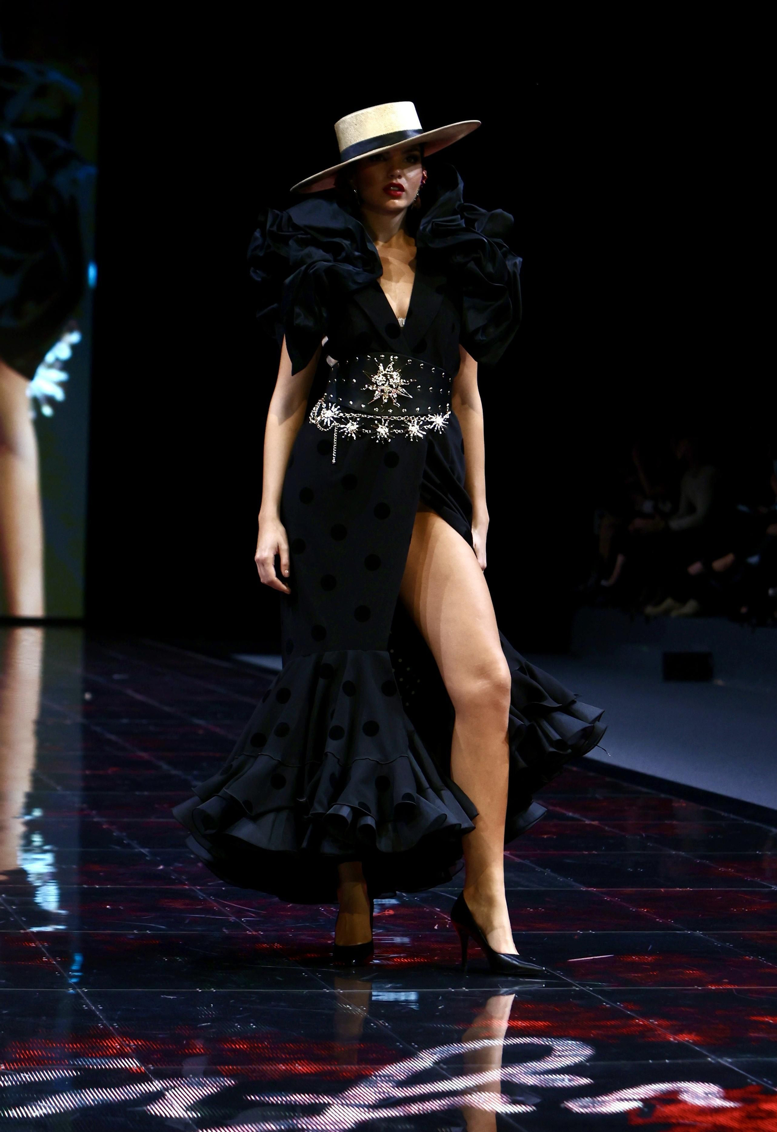 Desfile de Verónica De la Vega en SIMOF, todas las fotos